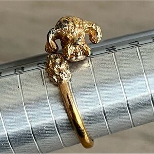 Vintage 70's Sarah Coventry Gold Toned Textured Poodle Wrap Ring - Adjustable